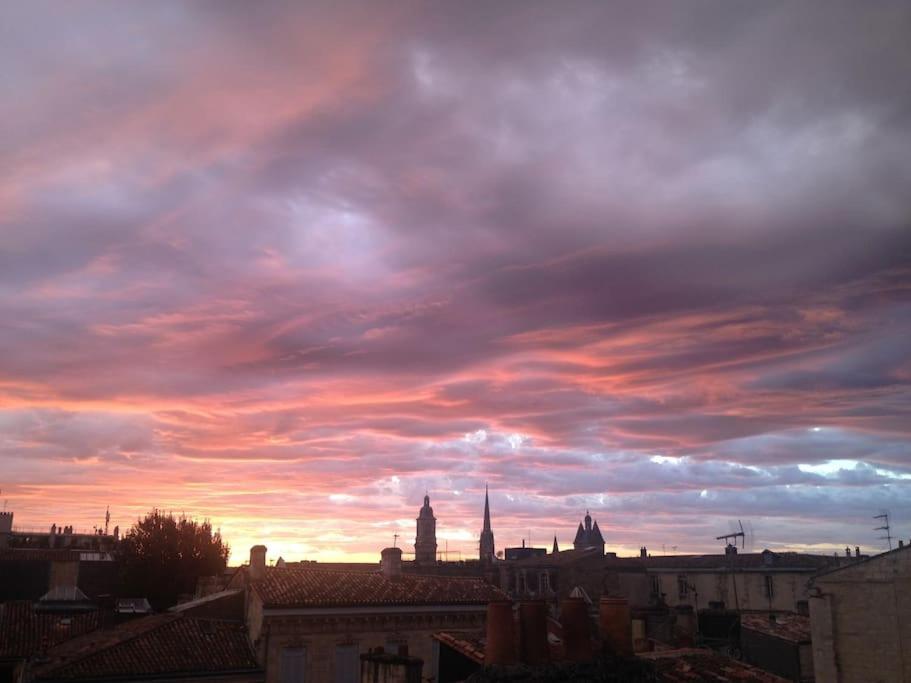 Lumineux Appartement Sous Les Toits A Pey Berland Bordeaux Luaran gambar